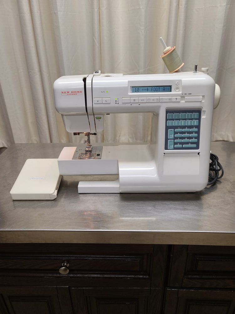 Janome MC4000 Computerized Sewing Machine
