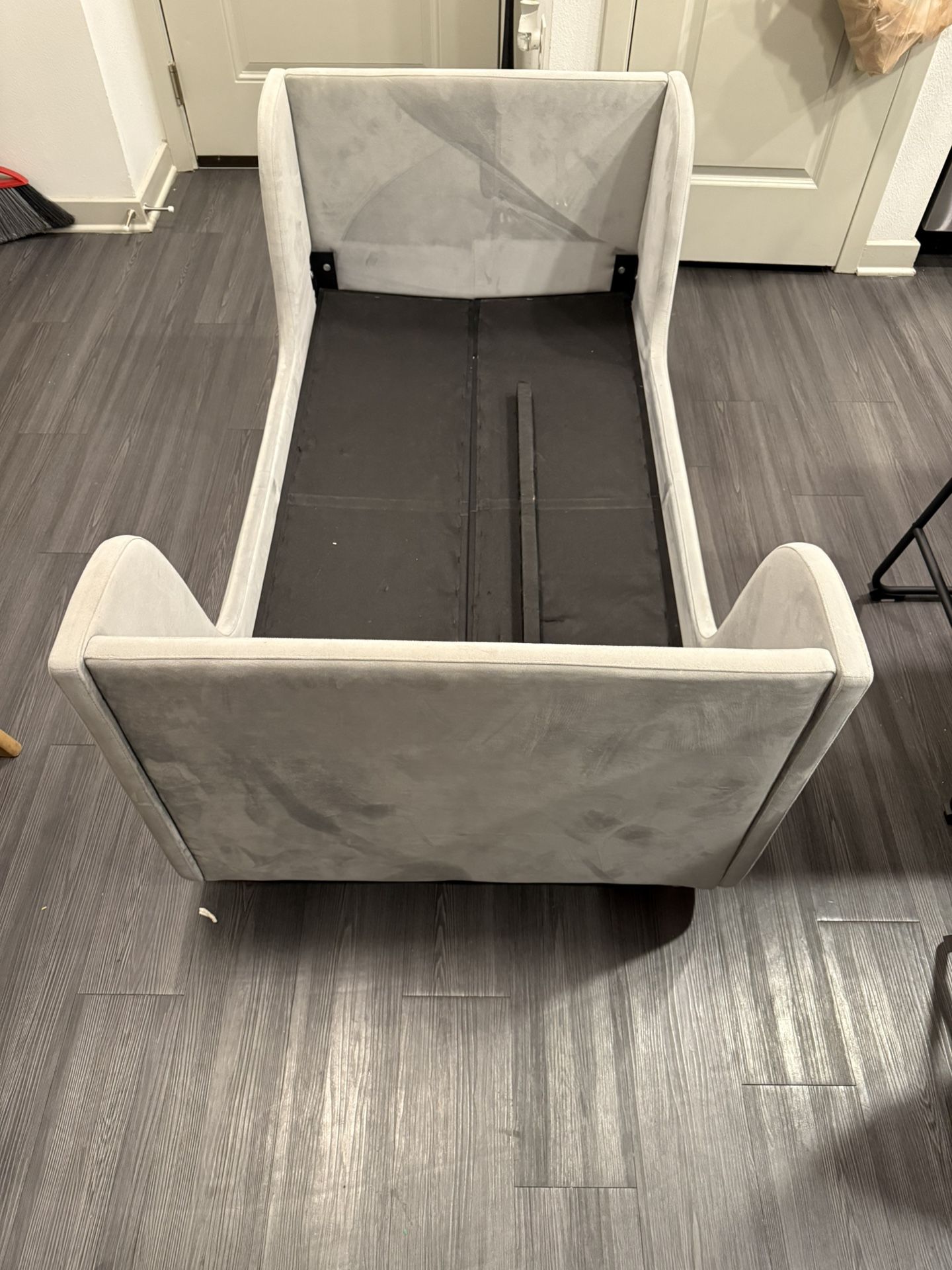Toddler Bed – Great Condition!