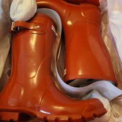Hunter Tall Rain Boots – New in Box – Size 8