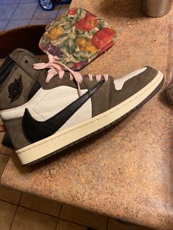 Travis Scott Retro 1’s