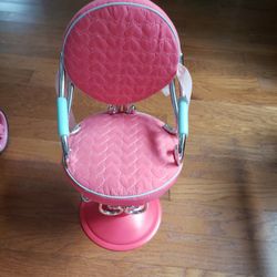 18" Doll Hight Chair. Great Condition