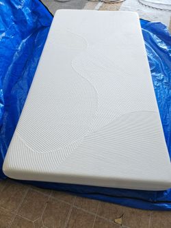 Twin Mattress Memory Foam
Good conditions
8im. 100 dlls free delivery
