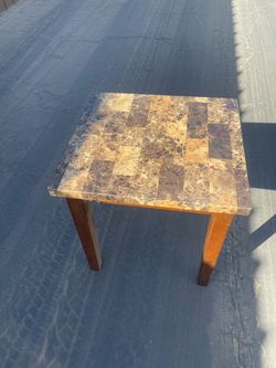 2 Side tables