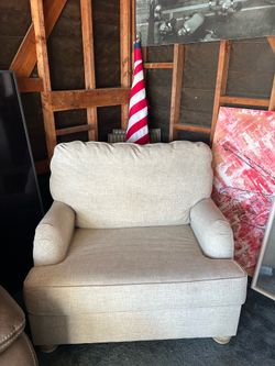 Love seat