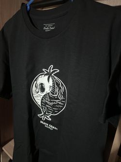 Black Tee
