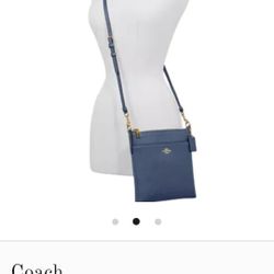 Coach
Messenger Crossbody Purse in Crossgrain Leather