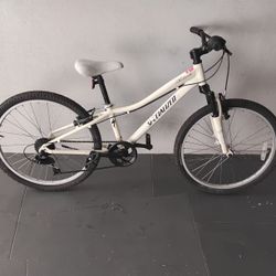 BICYCLE SPECIALIZED 7 SPEED SIZE 24 BRAND NEW 