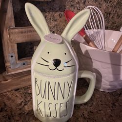 RAE DUNN “Bunny Kisses”Mug With Topper