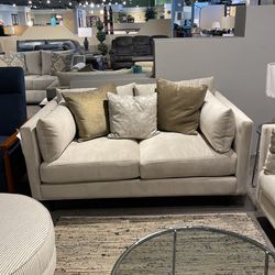 Loveseat 