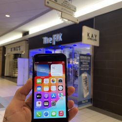 iPhone SE  64Gb Unlocked 