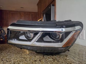 2022 Volkswagen Atlas Headlights