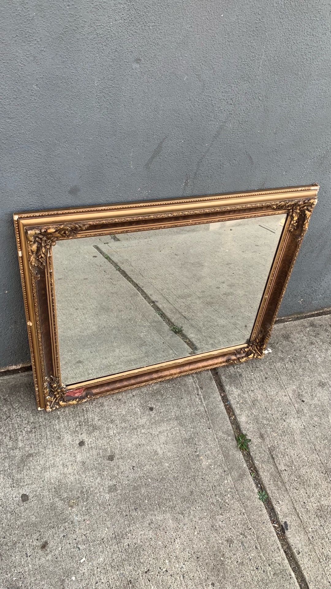 Good quality framed mirror 2.5 ft X 2 Ft