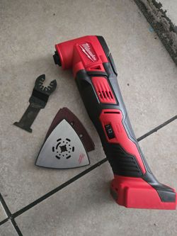 MILWAUKEE MULTI TOOL