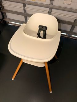 Lalo Modern Baby High Chair with Tray