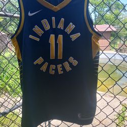 Indiana Pacers ,#11 Sabonis Jersey Like New 