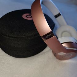 Beats Solo3 Wireless
Rose Gold