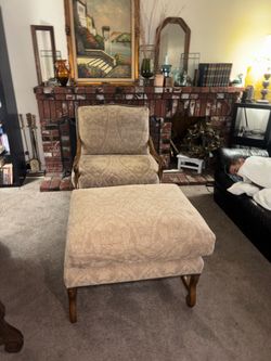 French provincial Louis XV style BERGERE armchair with matching ottoman – excellent condition