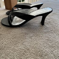 Union Bay Heels Size 8.5