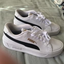 White Pumas 