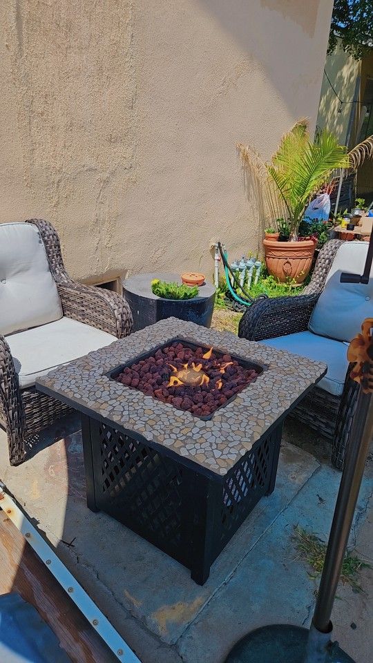 Outdoor Stone Gas Fire Pit (READ Description)