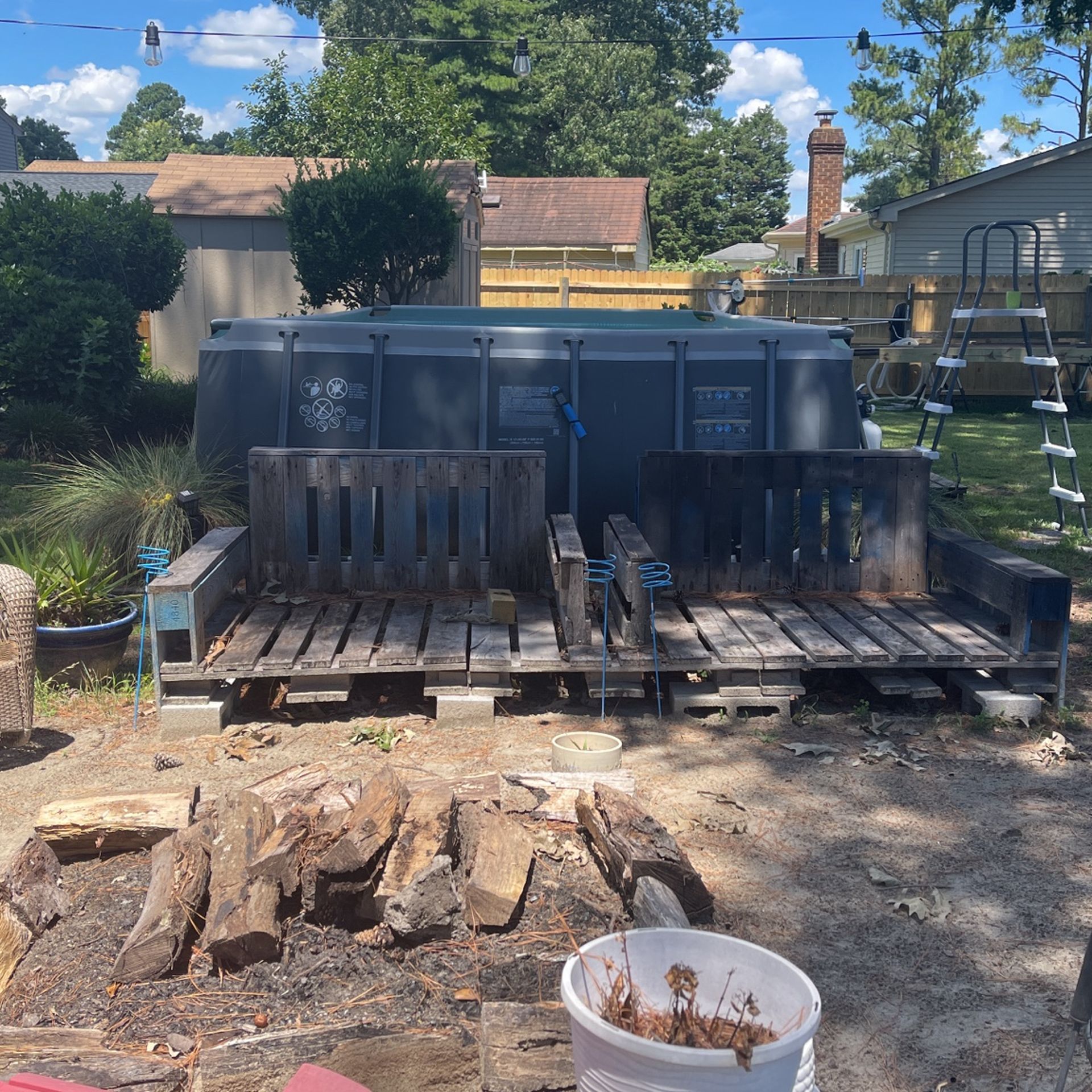 Custom Pallet Love Seats Free