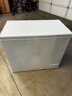 Chest freezer