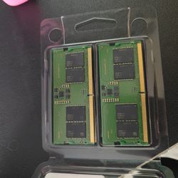 New Samsung 16GB (8GBX2) DDR5 4800 MHz PC5-38400 SODIMM Laptop Memory