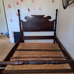 Antique 4 Poster Bed