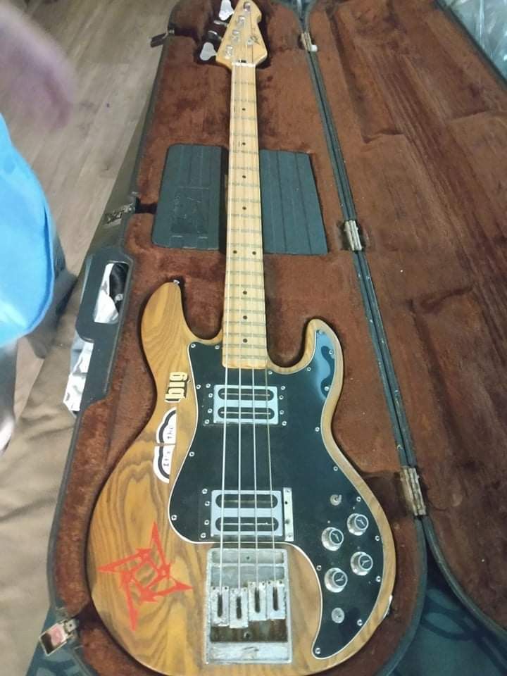 1982 Peavy T 40 Bass With Case