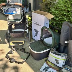 Fully loaded UppaBaby Vista Stroller— bundle