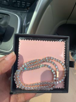 Beautiful iced out 4mm 20in tennis chain necklace