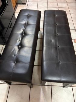 2 thick leather benches