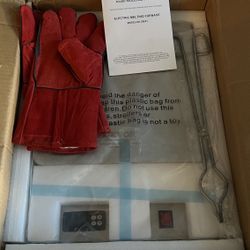 NEW - VEVOR Electric Kiln, 1500W Electric Melting Furnace Model KD-Z6651