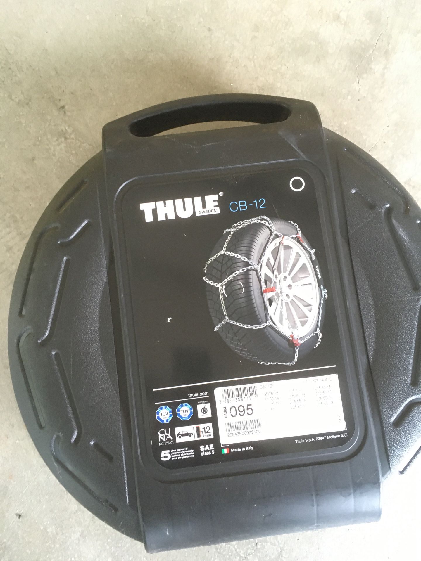 Thule CB-12 tire chains