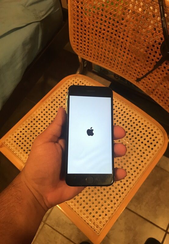 2 iPhone 7 screens with LCD no cracks or scratches