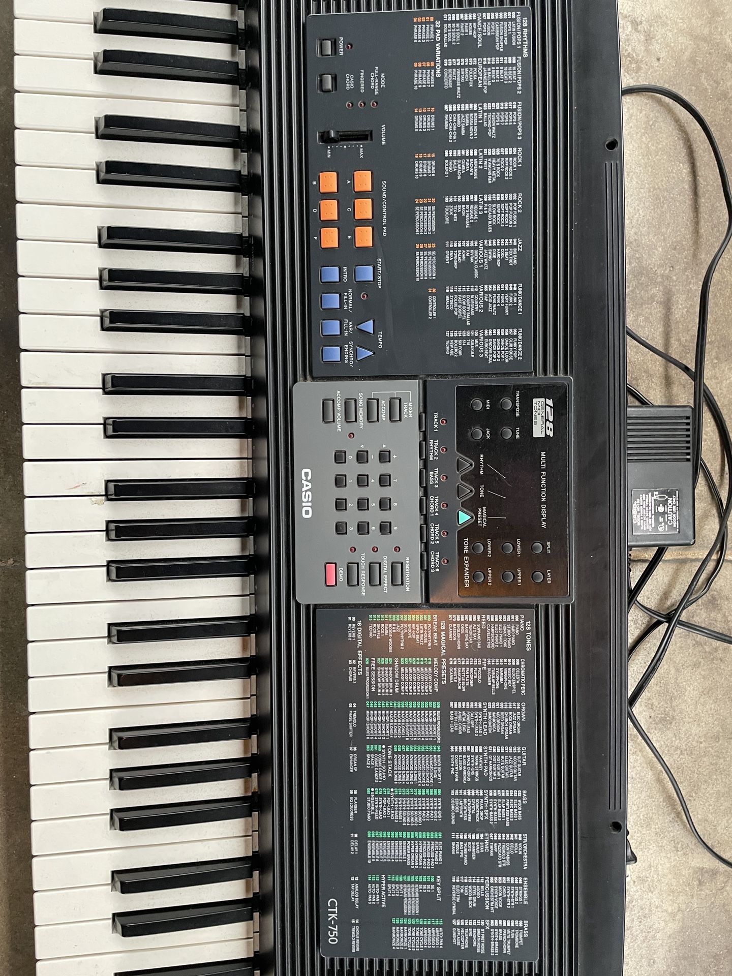 CASIO CTK-750 MIDI Keyboard  / Piano 