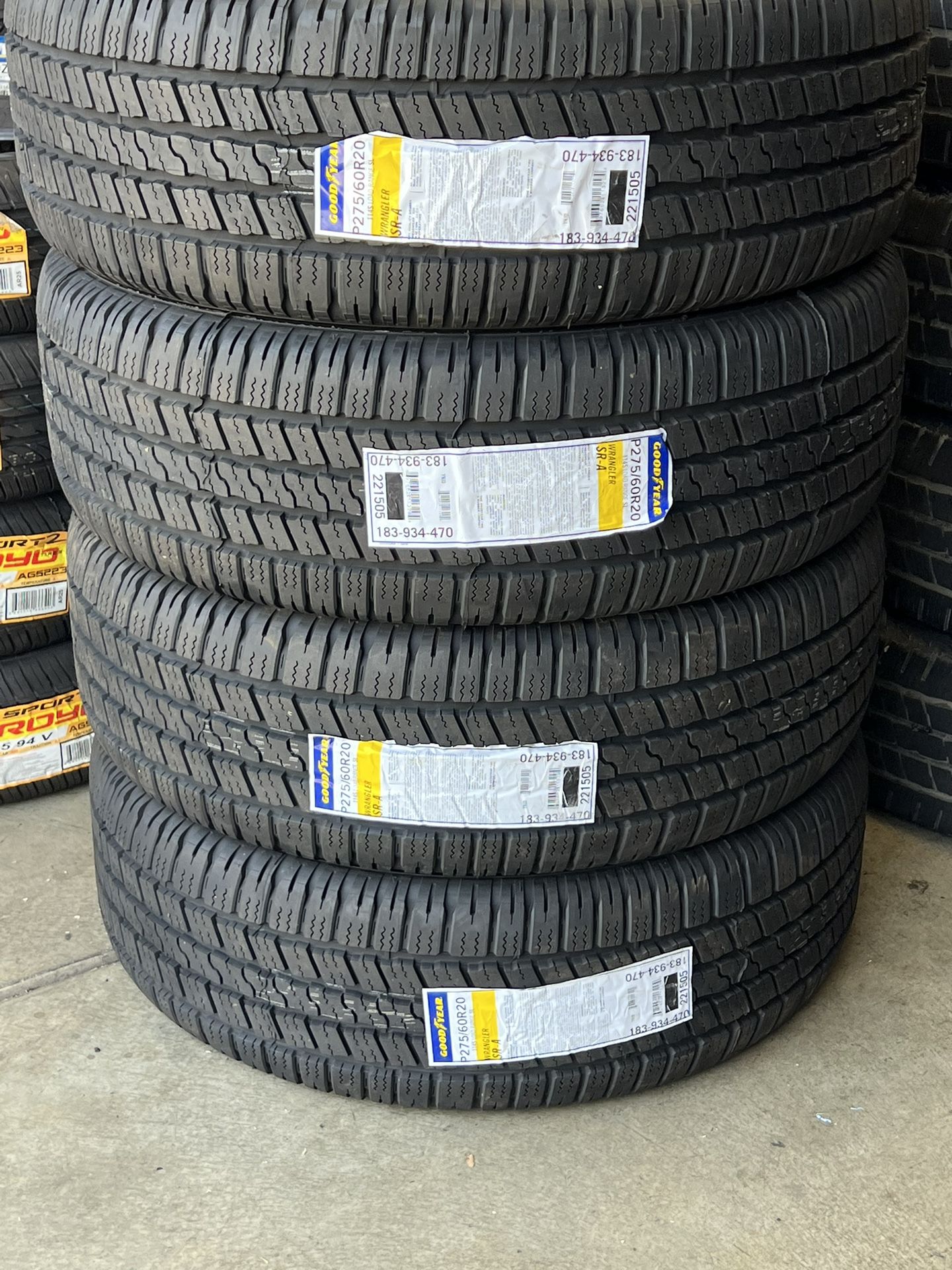 275 60 20 Goodyear Wrangler SR-A