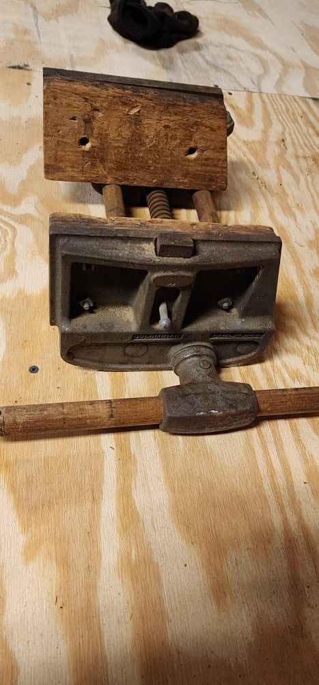 Benchtop Vice