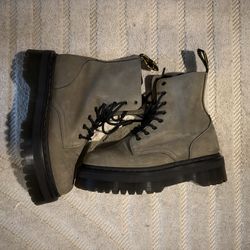 Doc Martens Jadon Milled Nubuck