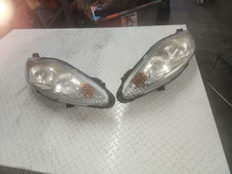 Ford Fiesta headlights