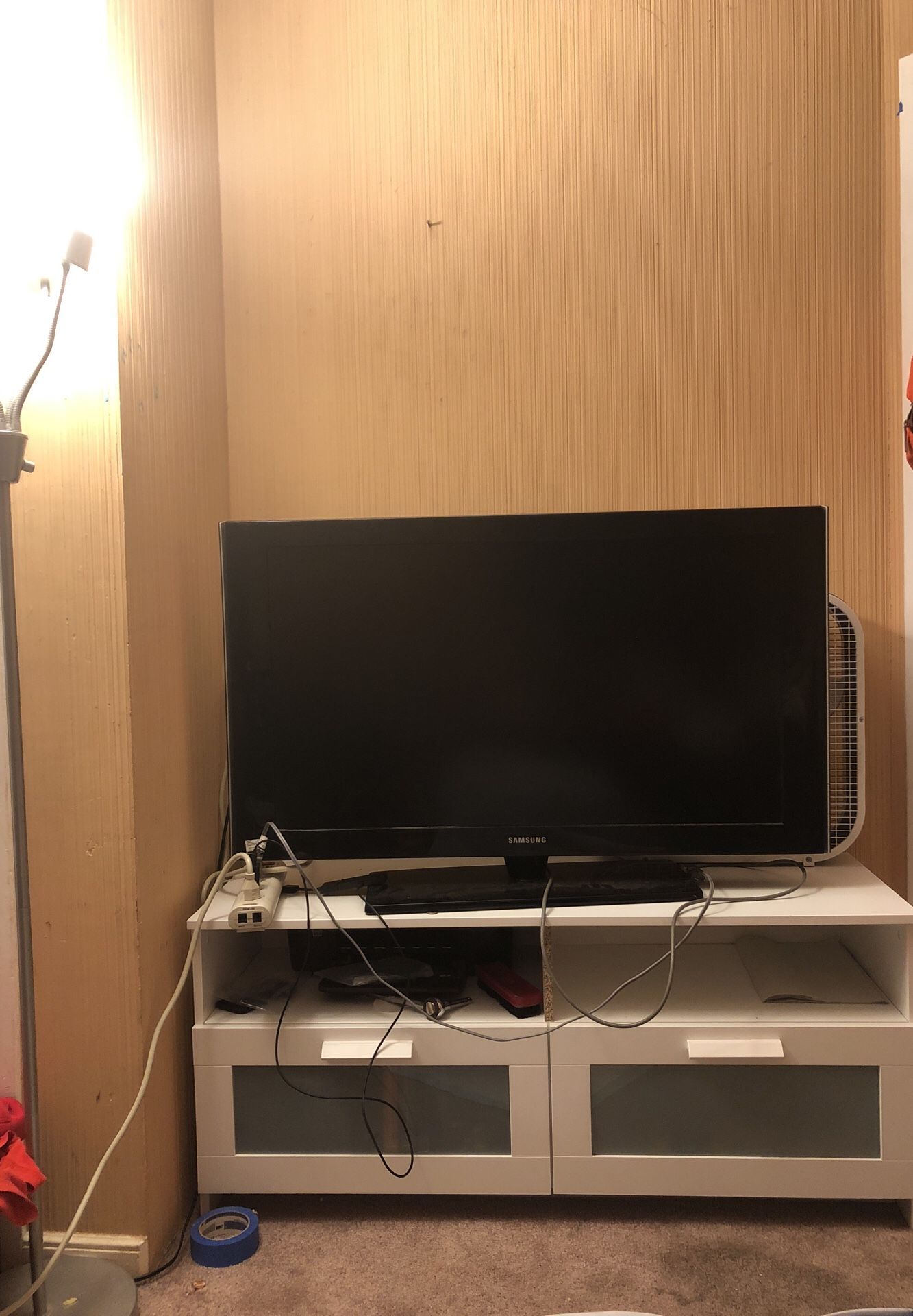 Samsung tv 80 inch needs a little fixed the fix is like 20 or 25$