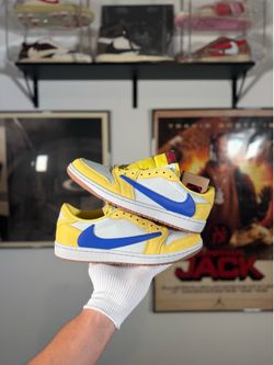 🌵 Travis Scott Canary Size 10.5 DS 🔥