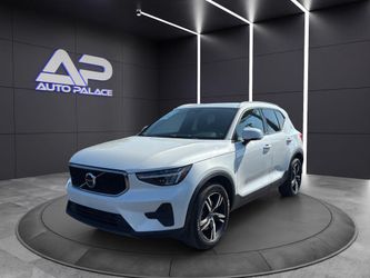 2023 Volvo XC40