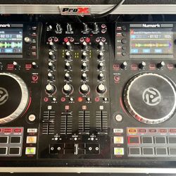 Numark NVii DJ Controller With Case
