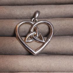 St.Silver Celtic Pendant-1.25"L-7.81 Grams 