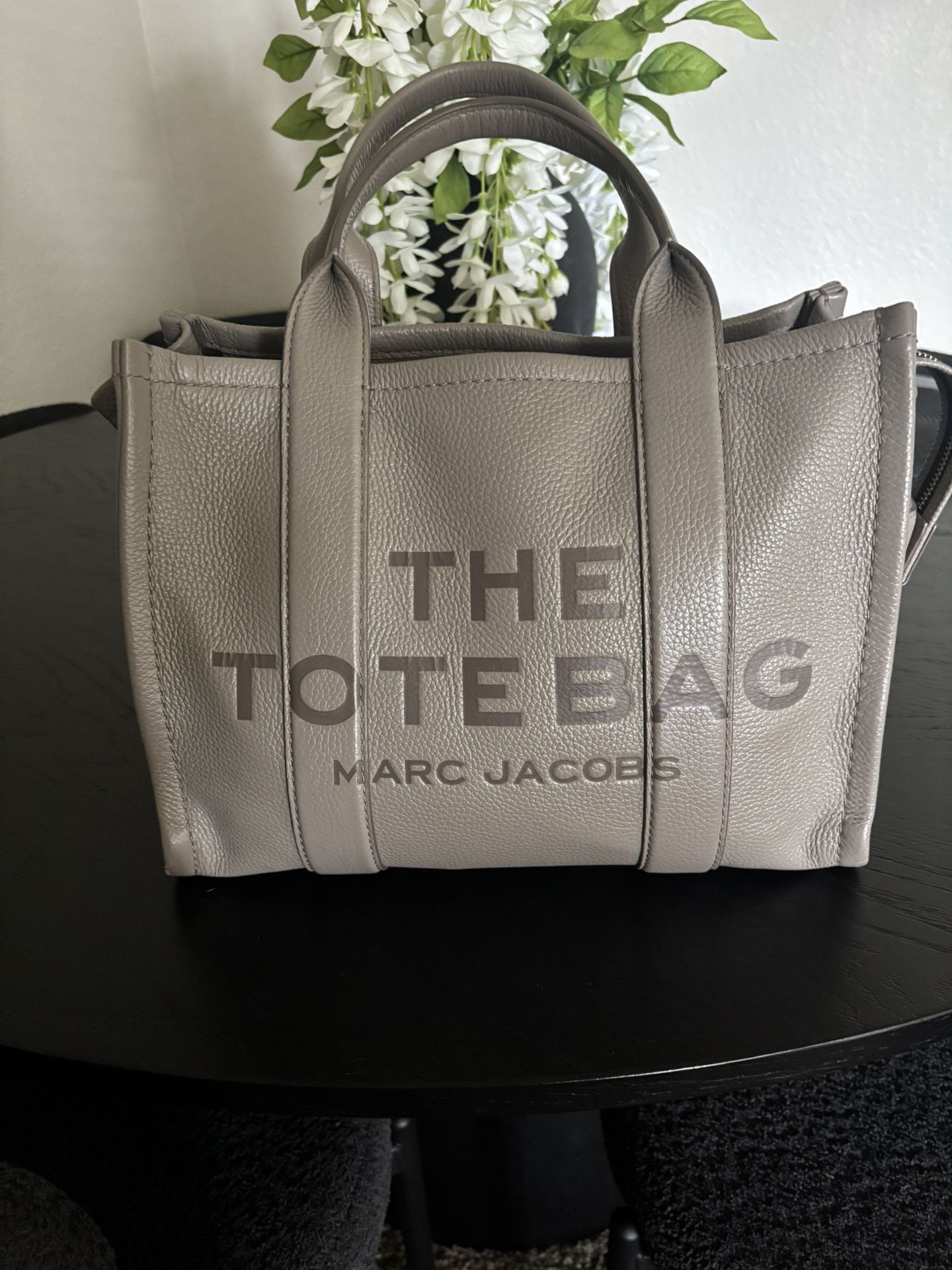 Marc Jacob’s Tote Bag (medium)