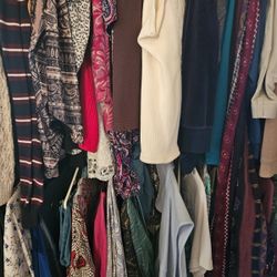 "Estate Sale: Fabulous Finds in Women's Size 2X Clothing!"