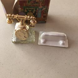 LaBelle telephone empty