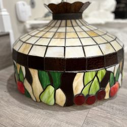 Tiffany style vintage 22’ lamp