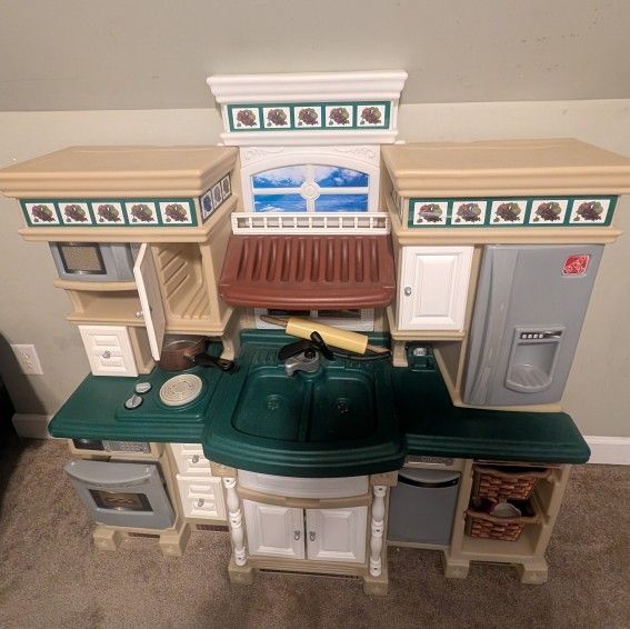 Play Kitchen Set